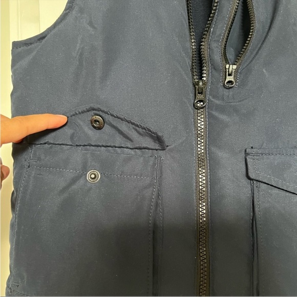 Old navy vest NWOT - Picture 3 of 6